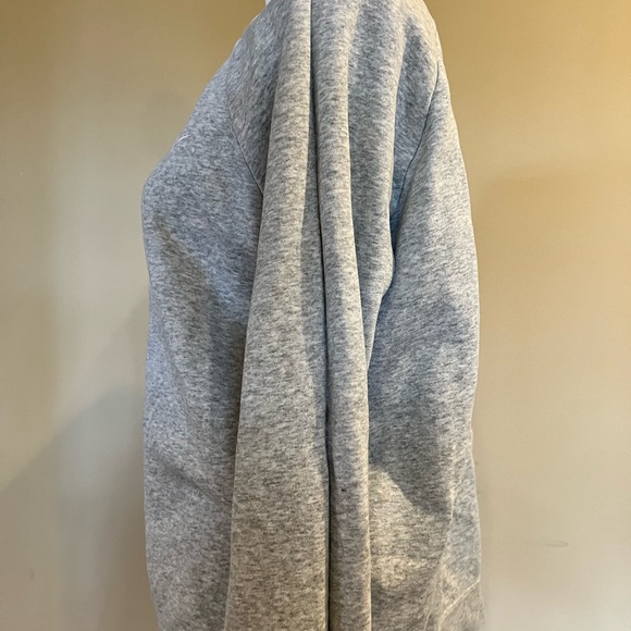 Grey Nike Pullover Sweatshirt Size Medium - Picture 2 of 4